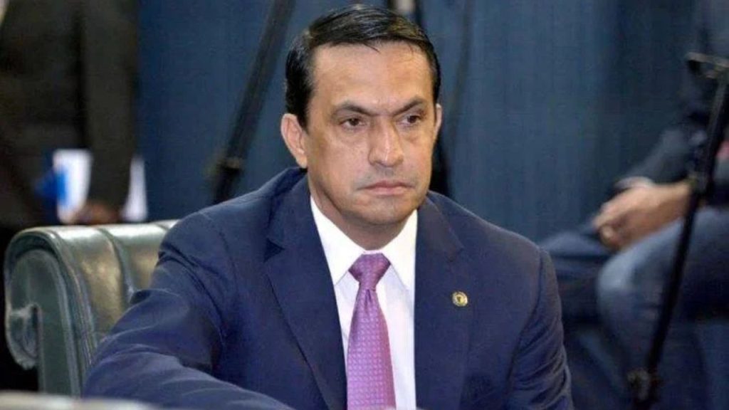 Juiz determina que o deputado retire vídeo que acusa o Governo do Amazonas de estar envolvido em crime organizado