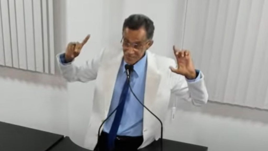 Vereador é criticado por frase machista: "Quanto mais apanha, mais a mulher gosta do homem"