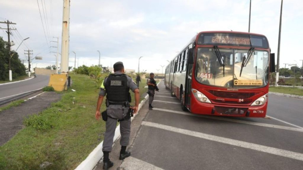 Motorista vítima de 19 assaltos será indenizado em R$168 mil por empresa de transporte coletivo em Manaus