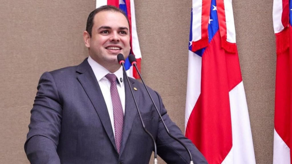 Roberto Cidade apresenta PL que protege consumidores de mudanças não informadas no limite de crédito