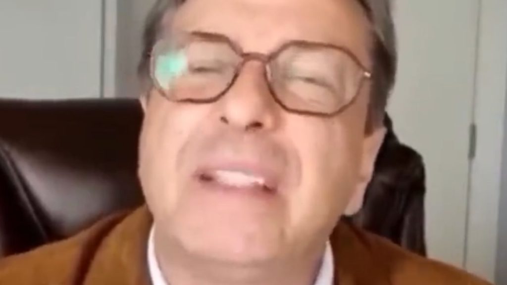 Justiça condena deputado a pagar R$ 100 mil por dizer que estudantes deveriam ser queimados vivos