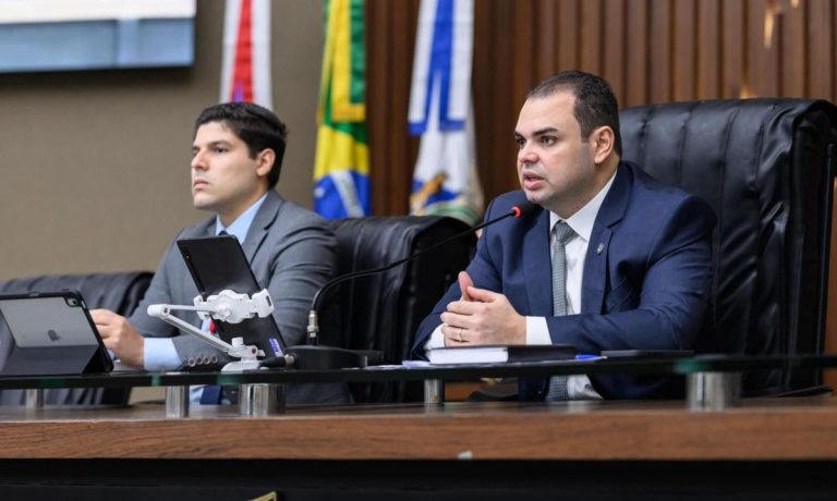 D28BFCE2-C033-4316-8383-95B45FDCA7A7