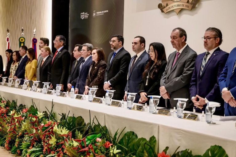 677848E8-5267-426D-BF17-A097E23B15A0