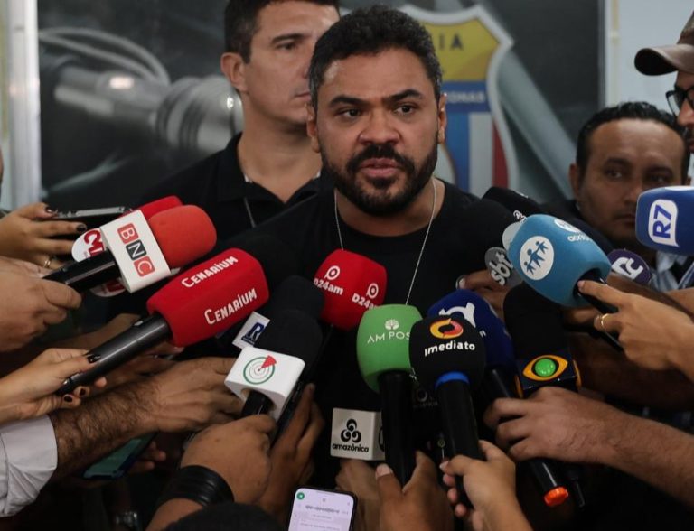 Operação Erga Omnes Polícia Civil do Amazonas desarticula organização criminosa envolvida com tráfico de drogas, lavagem de dinh 10_Delegado Marcelo Martins_foto Mauro Neto Secom