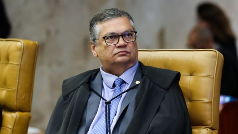 Flávio Dino proíbe aposentadoria compulsória como maior punição a juízes