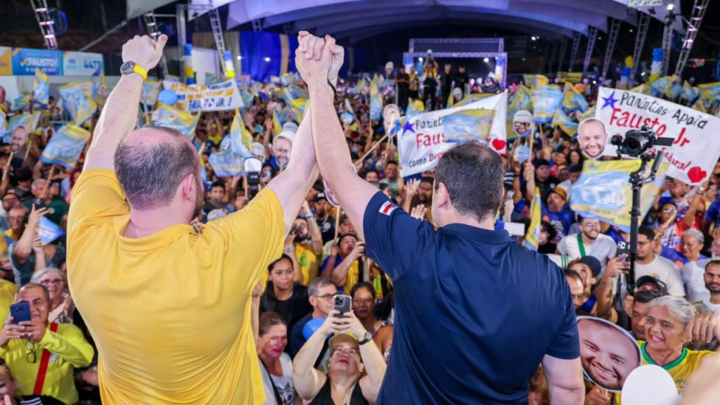 Roberto Cidade participa de ato que confirma Fausto Júnior na disputa à reeleição para deputado federal
